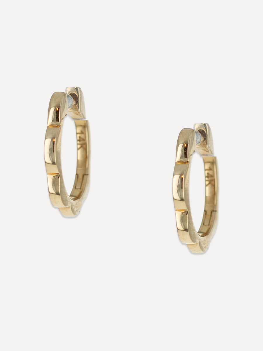 14K Mini Wavy Round Huggies