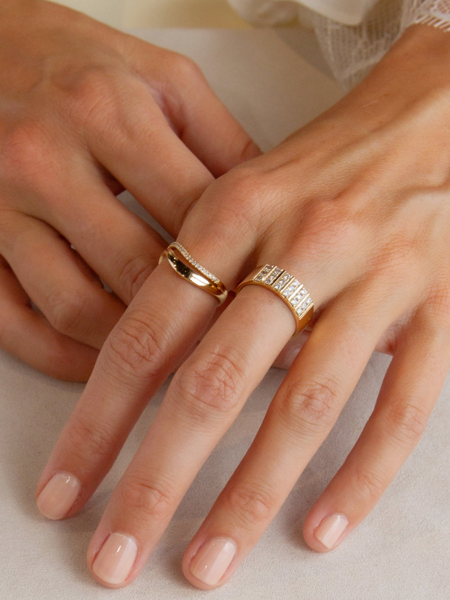 14K Bijoux Diamond Cigar Band