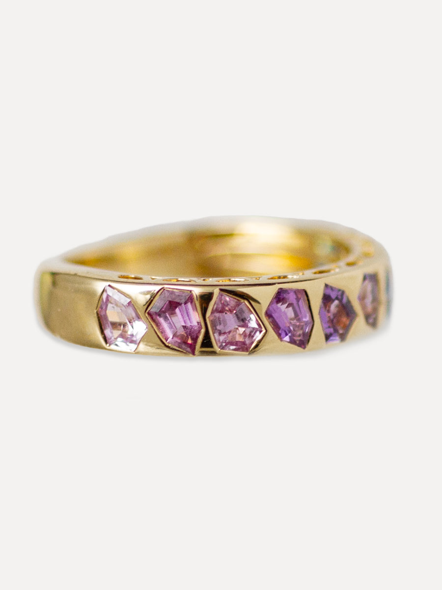 18K Floating Shield Rainbow Sapphire Stacking Ring
