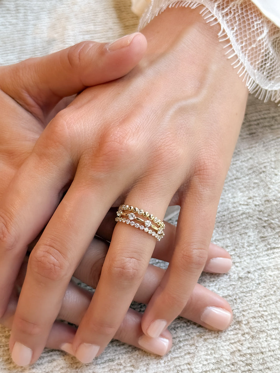 14K Single-Prong Diamond Station Band
