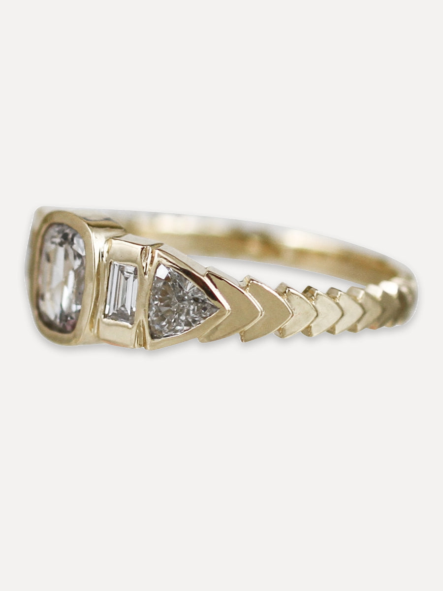 14K Quintet Diamond Ring