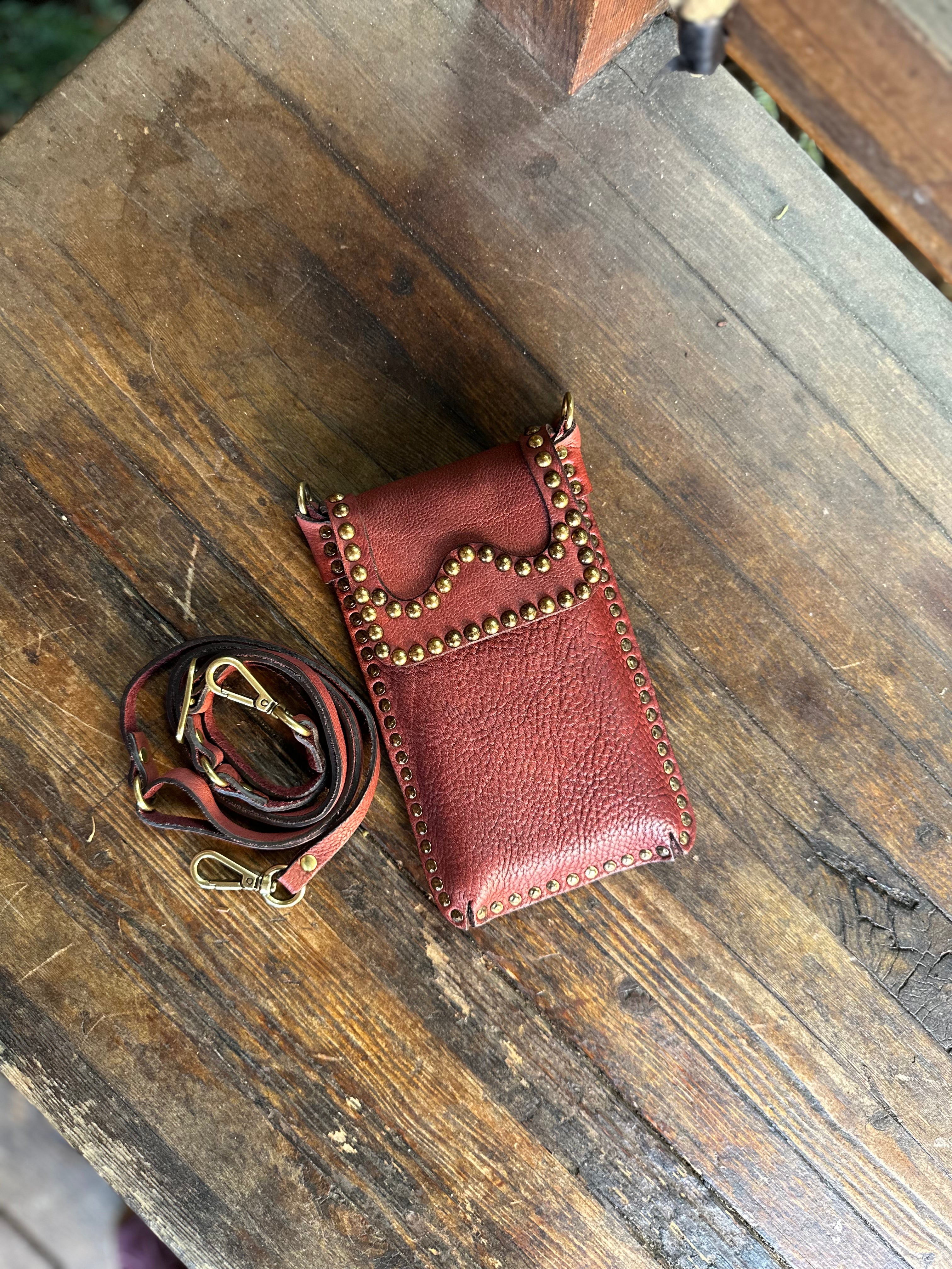 Ametista Phone Case in Burgundy Leather