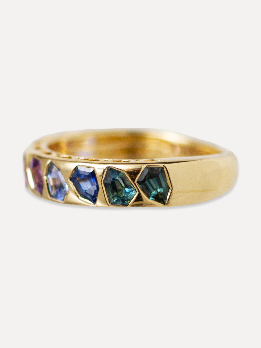 18K Floating Shield Rainbow Sapphire Stacking Ring