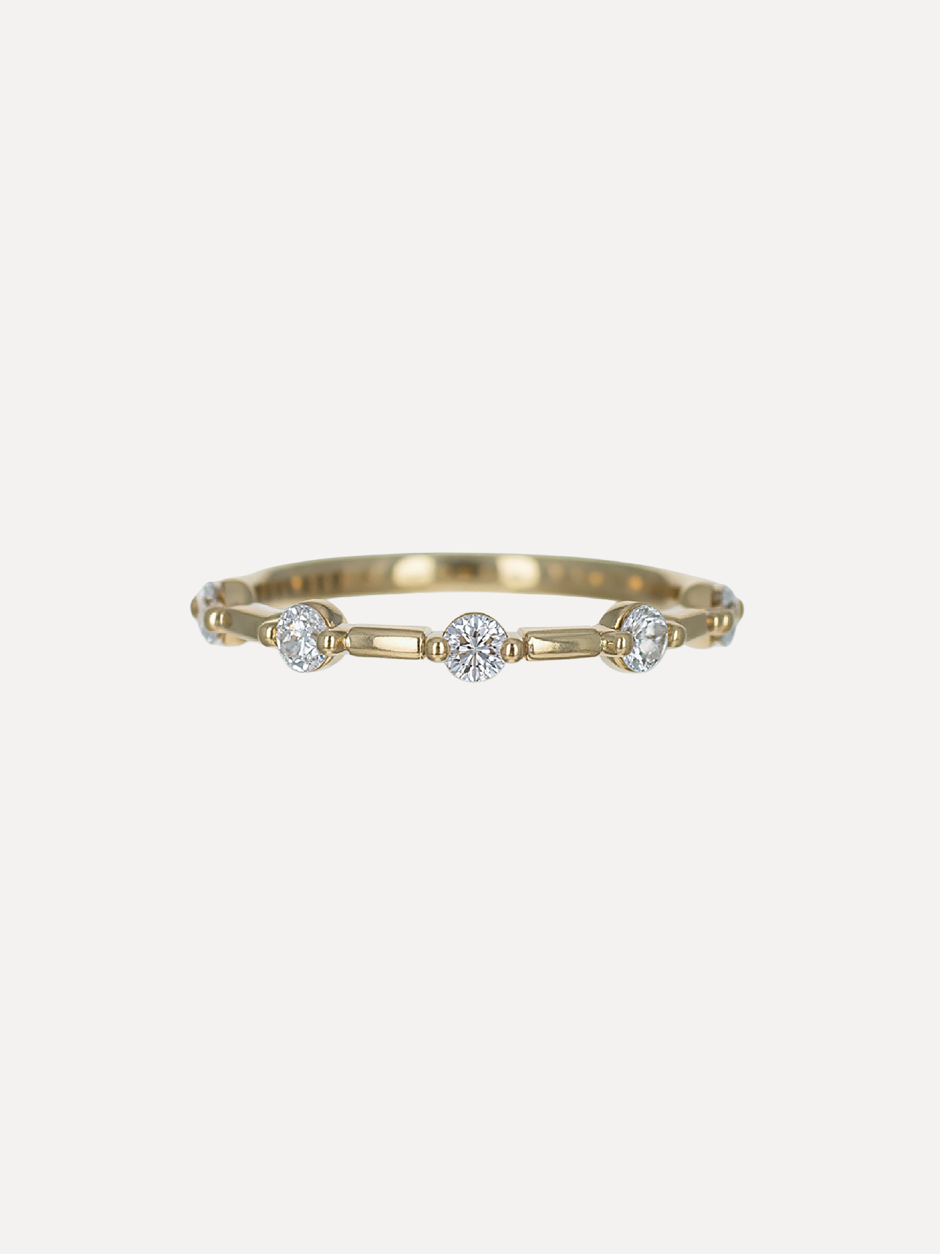 14K Single-Prong Diamond Station Band