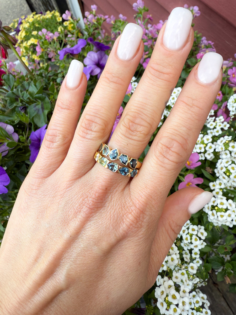 18K East-West Shield Rainbow Sapphire Stacking Ring